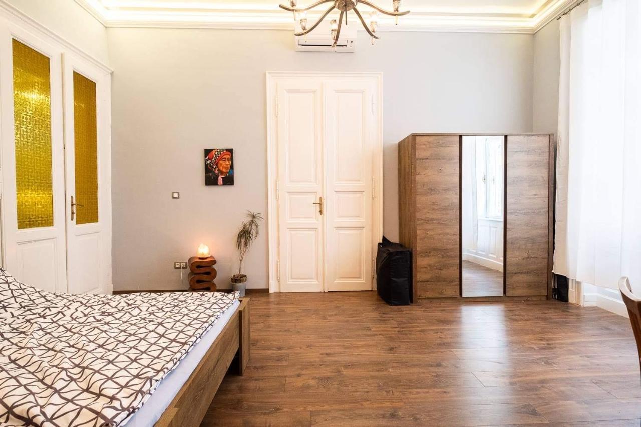 V6 Apartment By Small Home Budapest Exteriör bild